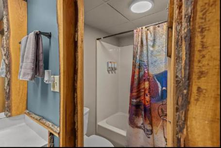 Stonegate Lodge King Bed Wifi Roku Tv Salt Water Pool Room #203 尤里卡斯普林斯 外观 照片