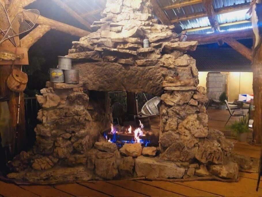 Stonegate Lodge King Bed Wifi Roku Tv Salt Water Pool Room #203 尤里卡斯普林斯 外观 照片